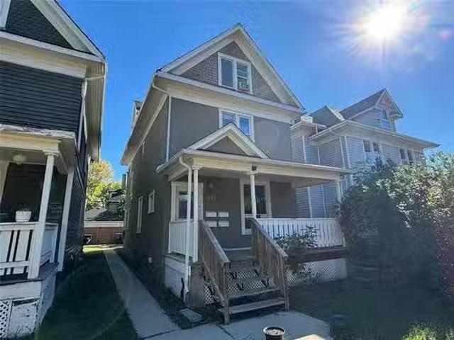 445 8Th Street, Brandon, MB, R7A 3X7 investment for sale Li.
