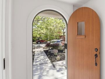 445 Iris Street