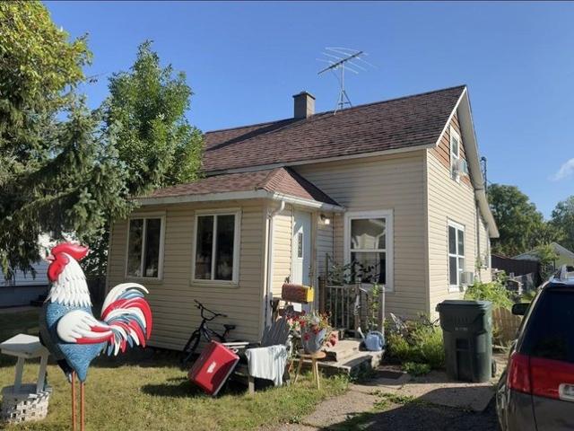 445 S Avon Ave, Phillips, WI 54555