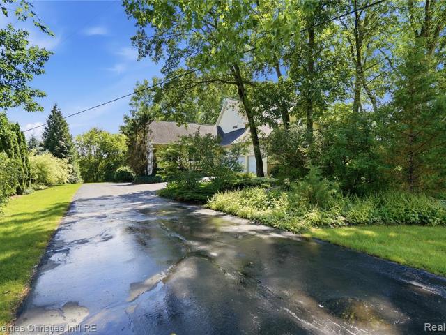 4462 Lily Drive