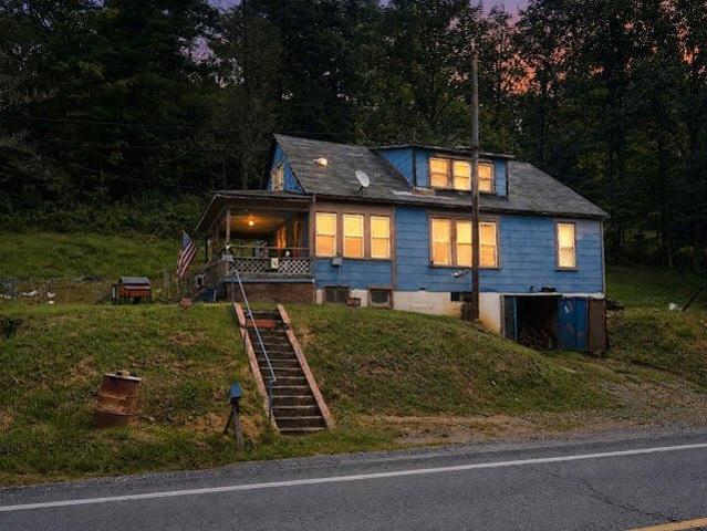 4462 Pike Rd, Ellenboro, WV 26346