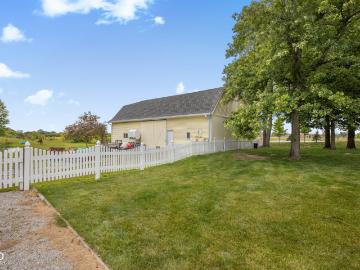 4462 S 600 Road W