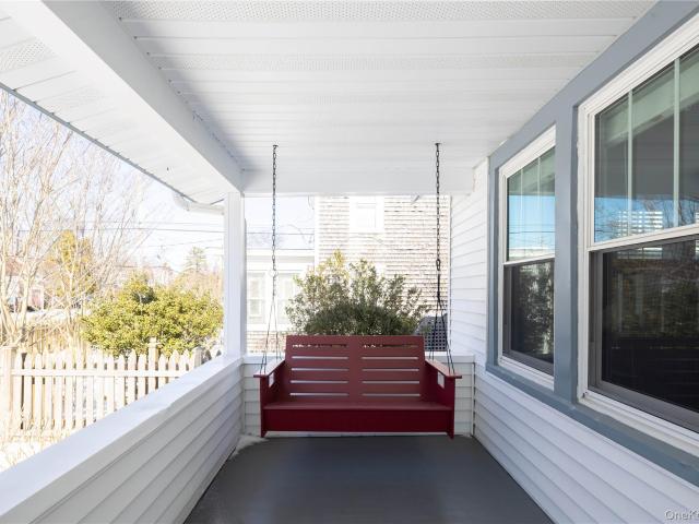 446 6th St, Greenport, NY 11944 | MLS #969548
