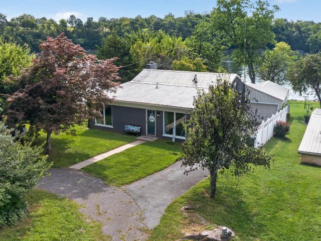 446 Lakeview Road