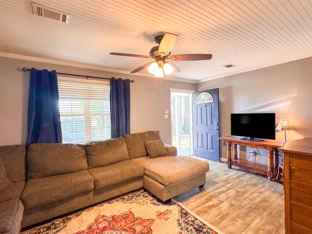 446 s canaan grove rd