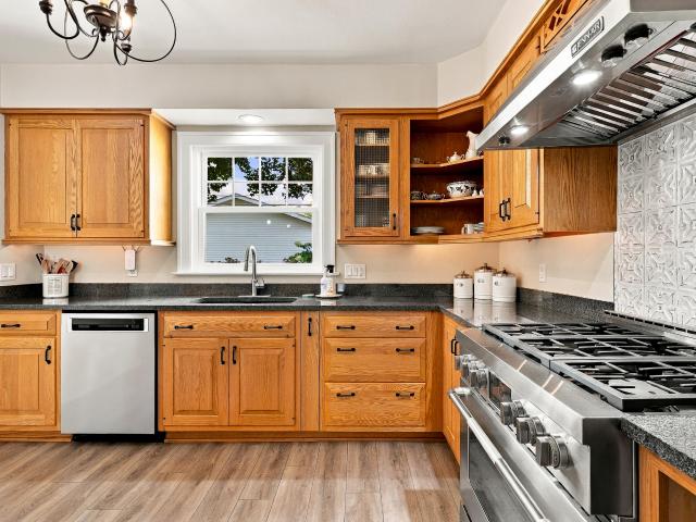 446 Pine Tree Rd