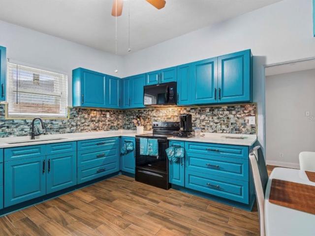 4479 Porpoise Dr SE, St. Petersburg, FL 33705 | MLS #A4696