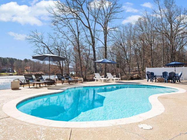 4470 Power Drive, Sherrills Ford, US, NC