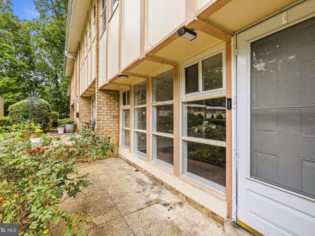 4471 Forest Glen Court