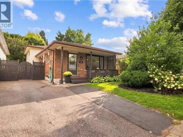 447 Drummerhill Crescent, Waterloo, ON, N2T 1G3 house for sale | Listing ID 40860 | Royal LePage