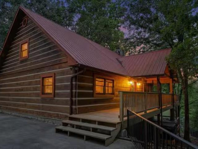 447 Lakeside Rd