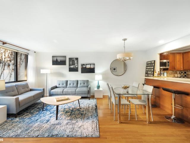 447 West 45th Street, New York, NY