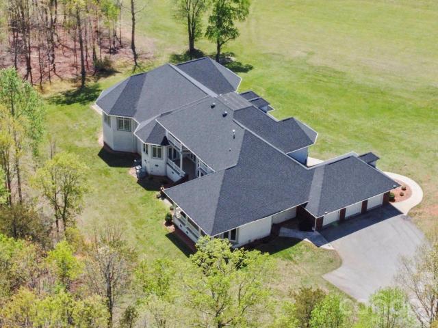 447 Willow Pond Lane