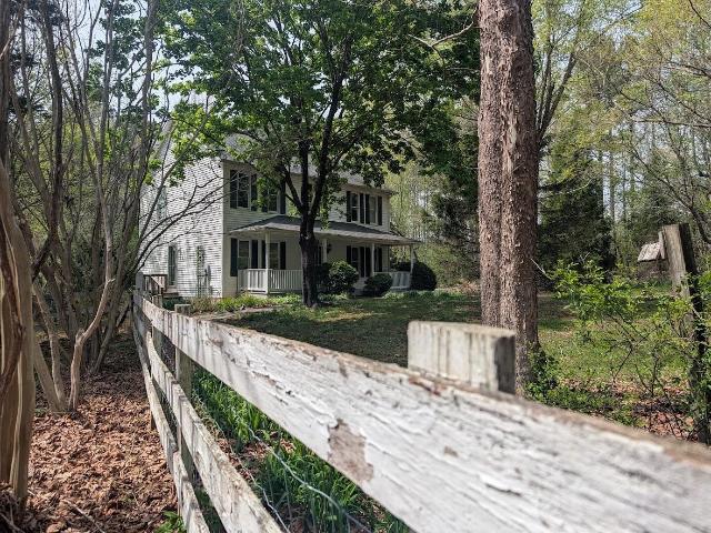 448 pine needles ln