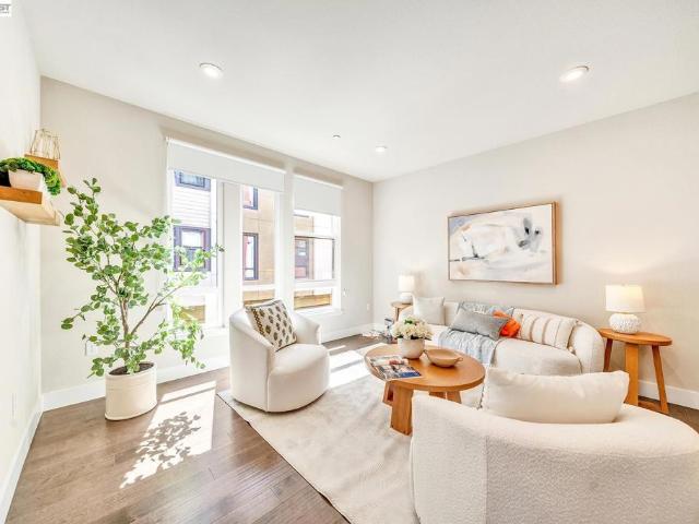 44938 Fremont Blvd 202