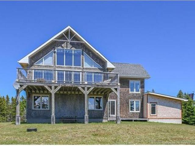 449 Gauvin St, Petite Lamèque, NB, E8T 2N2 Luxury House for sale | Listing ID NB142380 | Royal LePage Carriage Trade Luxury Properties