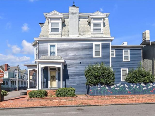449 Dinwiddie ST