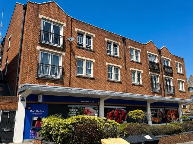 High Road, Wood Green, N22 1 bed flat to rent £1,550 pcm £358 pw