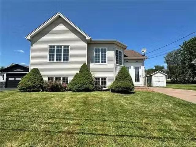 44 46 Theriault St, Dieppe, NB, E1A 7V8 house for sale List.