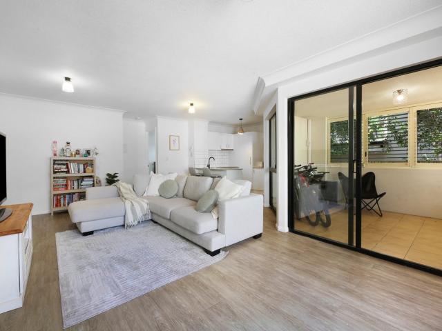 4/4 6 Acacia AvenueSurfers Paradise QLD 4217, Australia