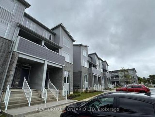 44 925 Deveron Crescent, London South J, ON, N5Z 5A4 townhouse for lease | Listing ID X13832 | Royal LePage