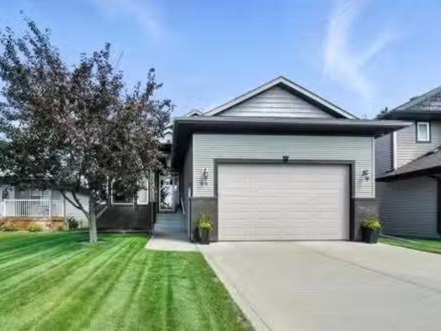 44 Van Dorp Street, Red Deer, AB, T4R 0G3 house for sale Li.