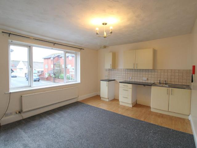 44 Vale Road, Rhyl, Denbighshire LL18, 1 bed flat to rent, £650 pcm | PrimeLocation