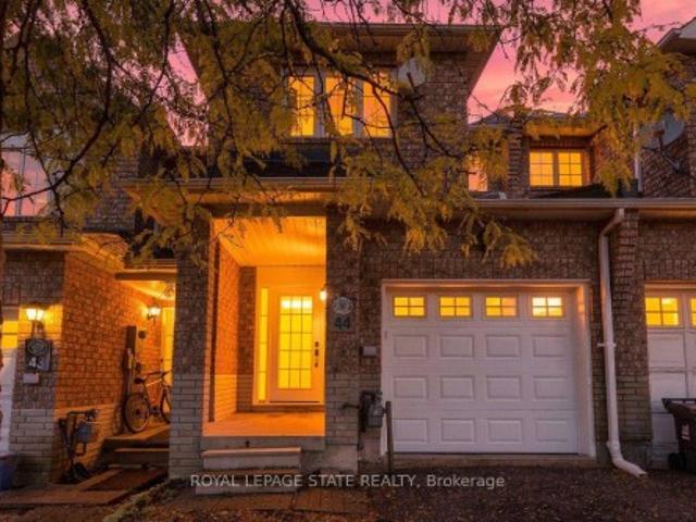 44 Viewcrest Circle, Toronto, ON, M9W 7G6 house for sale | Listing ID W14080 | Royal LePage