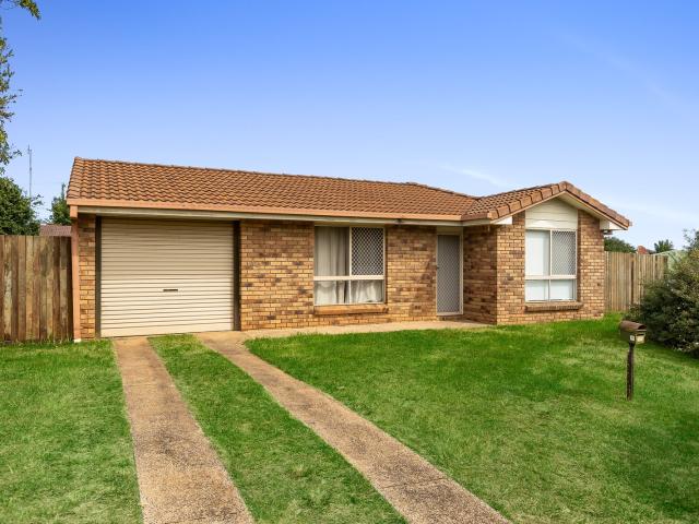 44 Wirraway Drive, Wilsonton, QLD 4350 House for Rent Ray White Toowoomba Real Estate
