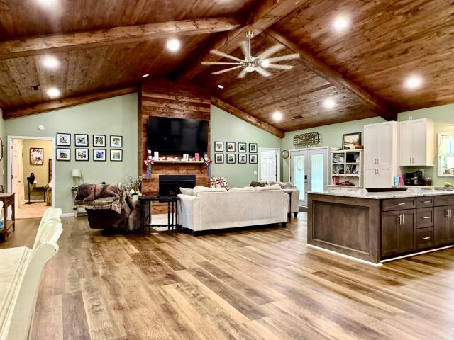 44 Woodland Drive