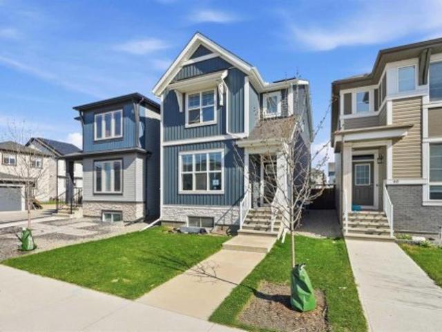 44 Amblefield Avenue Nw, Calgary, AB, T3P 2C1 house for sale | Listing ID A2346 | Royal LePage