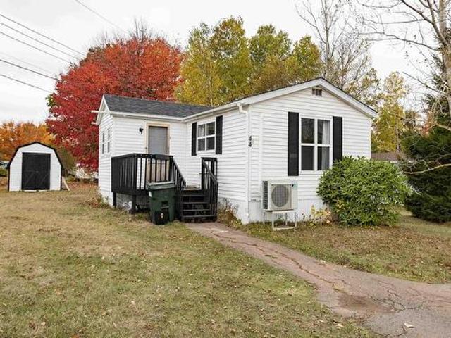 44 Anson Avenue, Amherst, NS, B4H 4K7 house for sale | Listing ID 202526 | Royal LePage