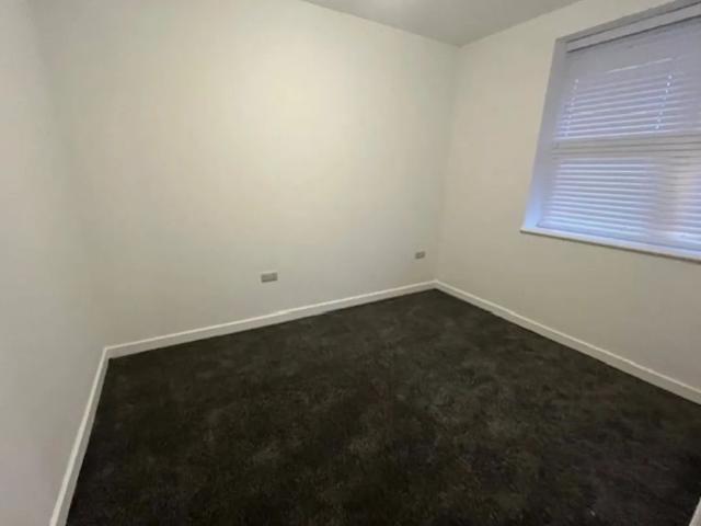 44 Ascot House
