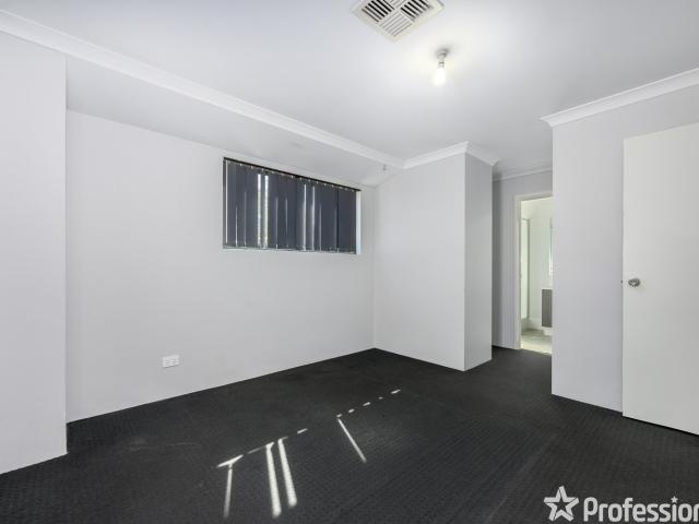 44 Aquamarine ParadeKarnup WA 6176, Australia