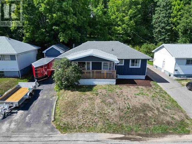 44 Axmith Ave, Elliot Lake, ON, P5A 1B7 house for sale | Listing ID SM262259 | Royal LePage