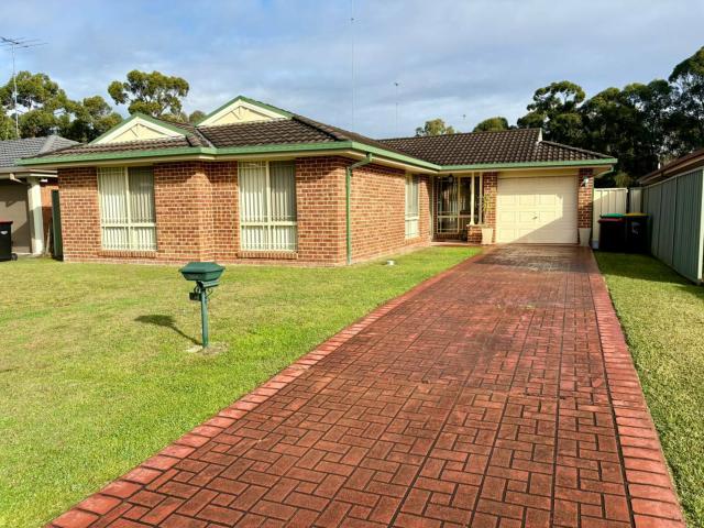 44 ballybunnion terrace glenmore park nsw house for rent lj hooker