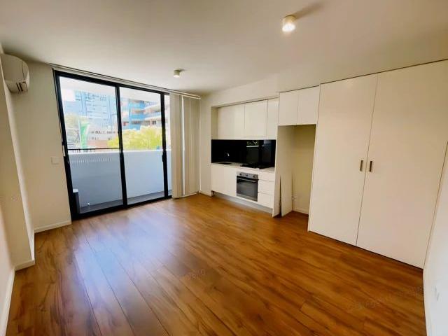 44 Belmore St, Sydney
