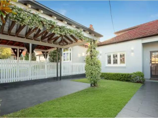 44 Bond Street, Mosman House for rent Listed by Richard Sholl.