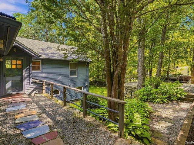 44 Cayuga Road