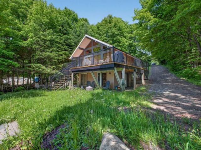 44 Ch. Des Fauvettes, Lac Supérieur, QC, J0T 1J0 house for sale | Listing ID 9479 | Royal LePage