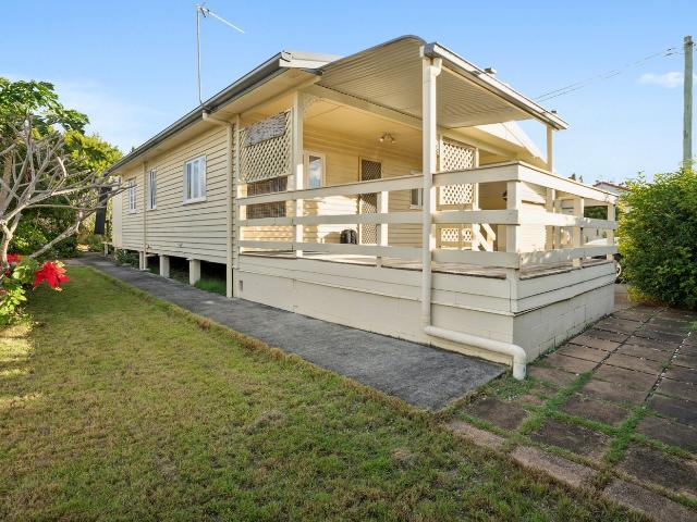 44 Coombabah Road, BIGGERA WATERS, QLD 4216