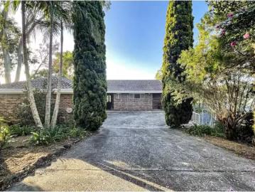 44 Daley Avenue, Daleys Point House for rent Listed by Charli.