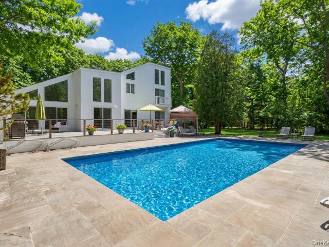 44 Diane Drive