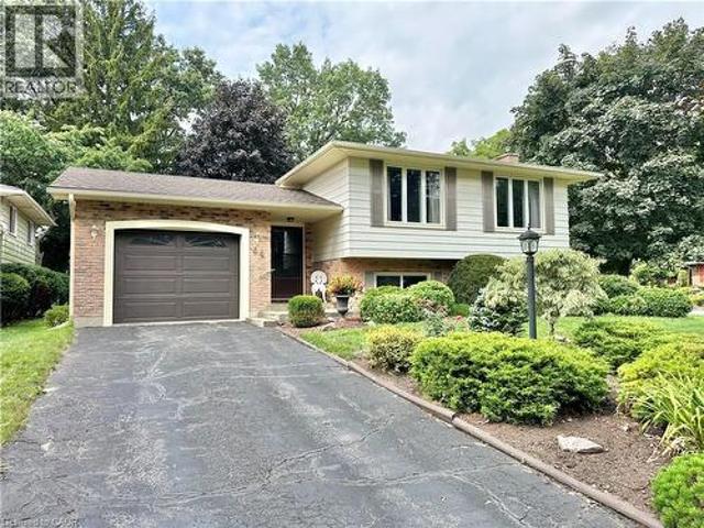 44 Douglas Avenue, Simcoe, ON, N3Y 4W8 house for sale | Listing ID 40855 | Royal LePage