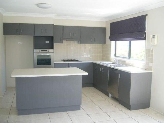 44 Eucumbene Avenue Flinders, NSW 2529