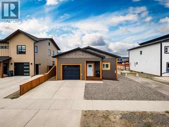 44 Eugene Avenue, Whitehorse, YT, Y1A 0S8 house for sale | Listing ID 17413 | Royal LePage