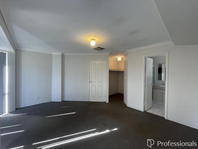 44 Flowerwood WayHuntingdale WA 6110, Australia