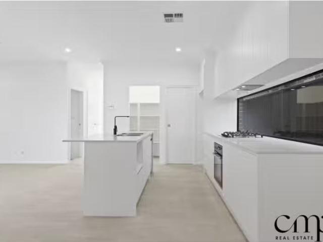 44 Ganugan Rd, AUSTRAL House for rent Listed by Ninos Issa of.