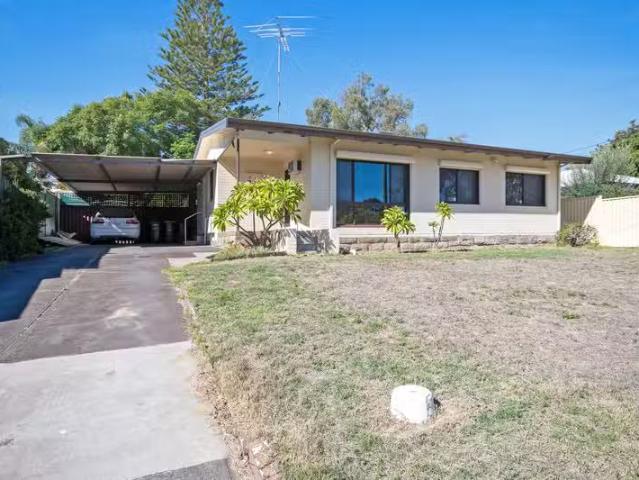 44 Girrawheen Avenue, GIRRAWHEEN, WA 6064 House for Rent