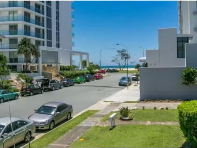 4/4 Haig Street, COOLANGATTA Apartment for rent Listed by Sop.